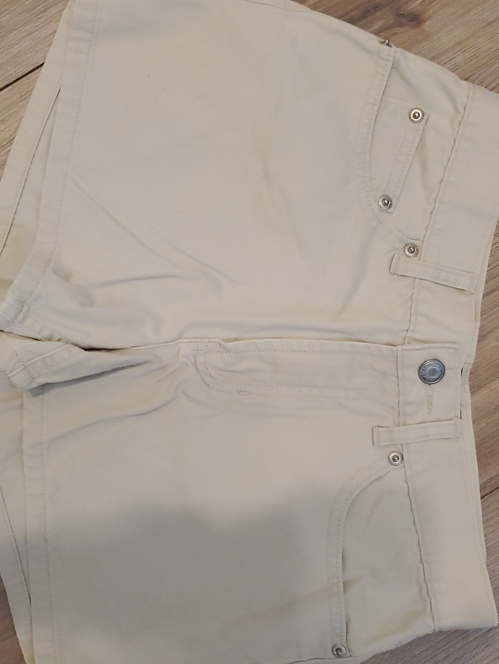 Old Navy Cream Khaki Shorts